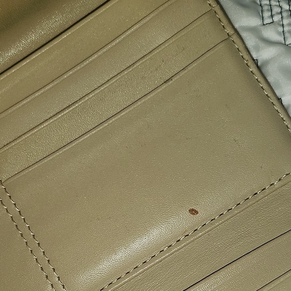 Coach Signature Canvas Wallet - Picture 9 of 12